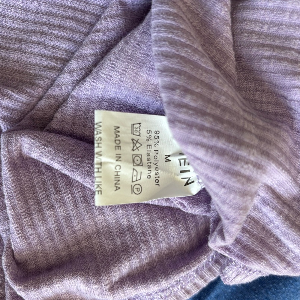 Lavender Ribbed V-Neck Top - Picture 9 of 9